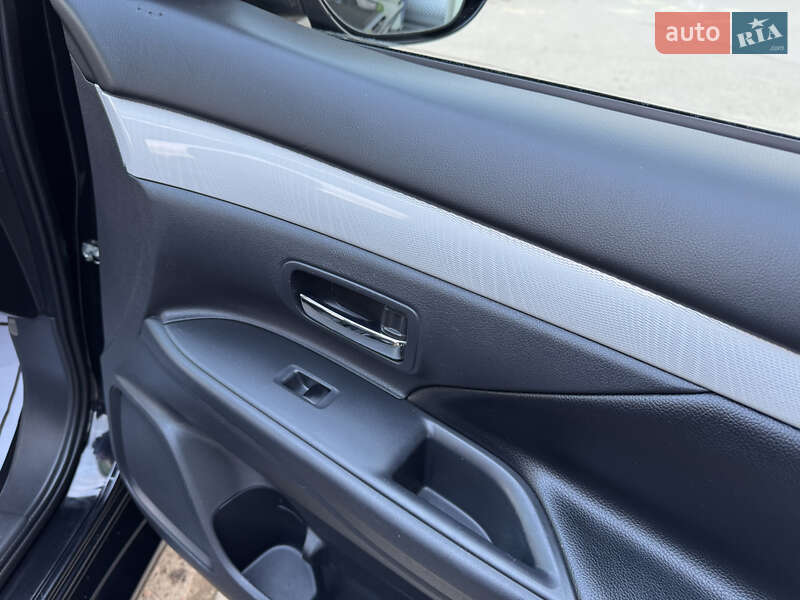 Позашляховик / Кросовер Mitsubishi Outlander 2014 в Дрогобичі