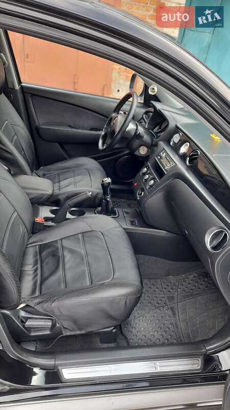 Внедорожник / Кроссовер Mitsubishi Outlander 2004 в Хмельницком