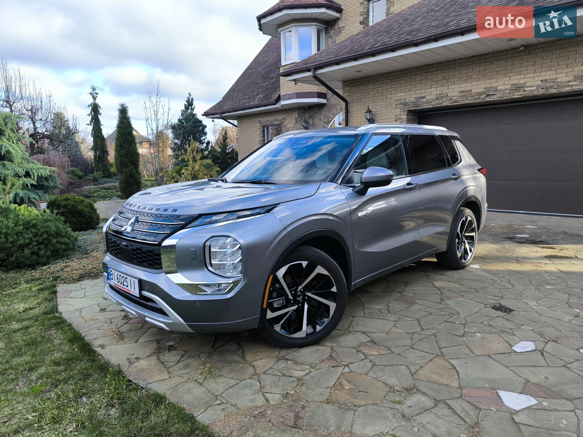 2023 Mitsubishi Outlander - мініатюра 13