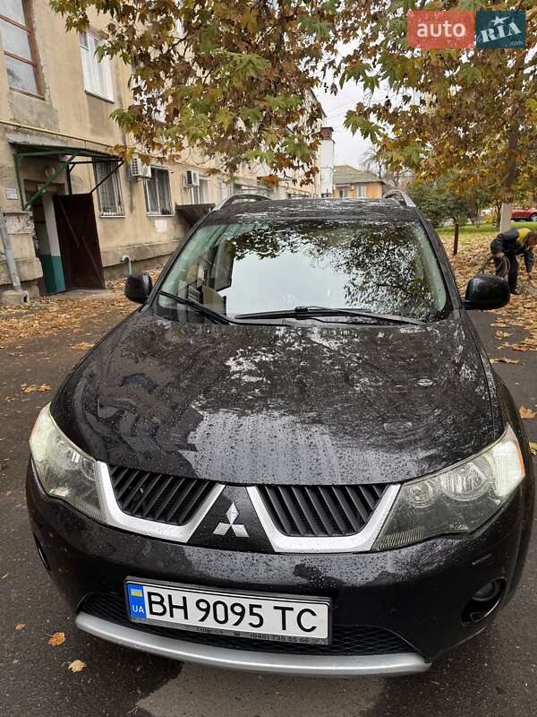 Внедорожник / Кроссовер Mitsubishi Outlander 2008 в Измаиле