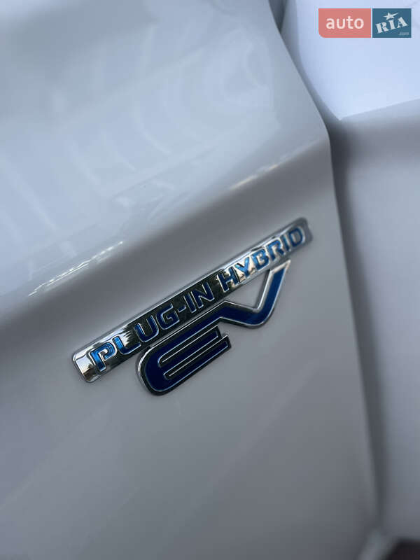 Внедорожник / Кроссовер Mitsubishi Outlander 2017 в Киеве фото 71 Внедорожник / Кроссовер Mitsubishi Outlander 2017 в Киеве