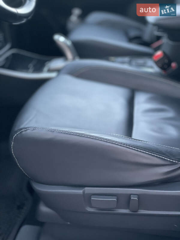 Внедорожник / Кроссовер Mitsubishi Outlander 2017 в Киеве фото 73 Внедорожник / Кроссовер Mitsubishi Outlander 2017 в Киеве