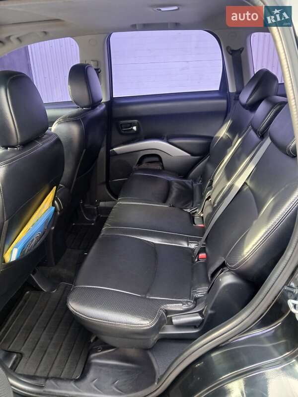 Позашляховик / Кросовер Mitsubishi Outlander 2008 в Рівному