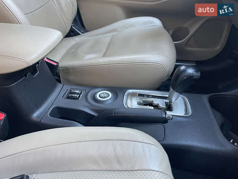 Внедорожник / Кроссовер Mitsubishi Outlander 2014 в Ахтырке фото 16 Внедорожник / Кроссовер Mitsubishi Outlander 2014 в Ахтырке