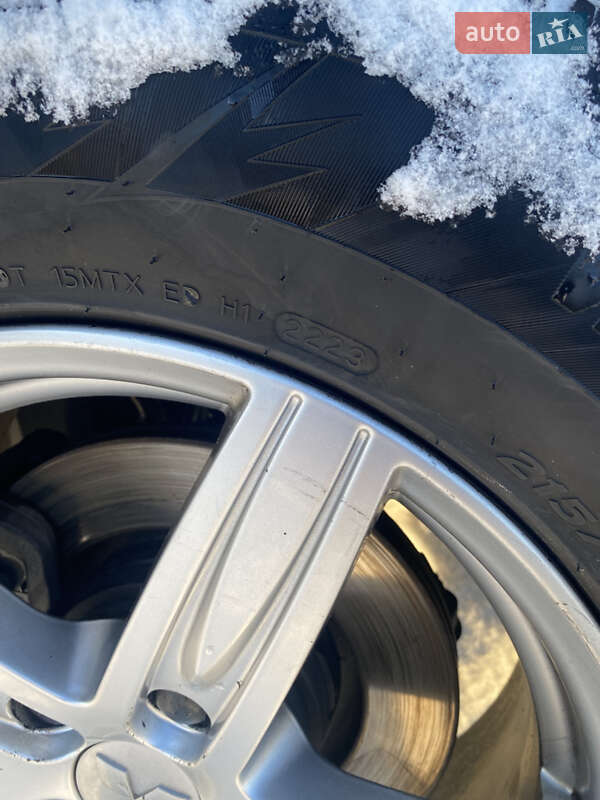 Внедорожник / Кроссовер Mitsubishi Outlander 2011 в Харькове