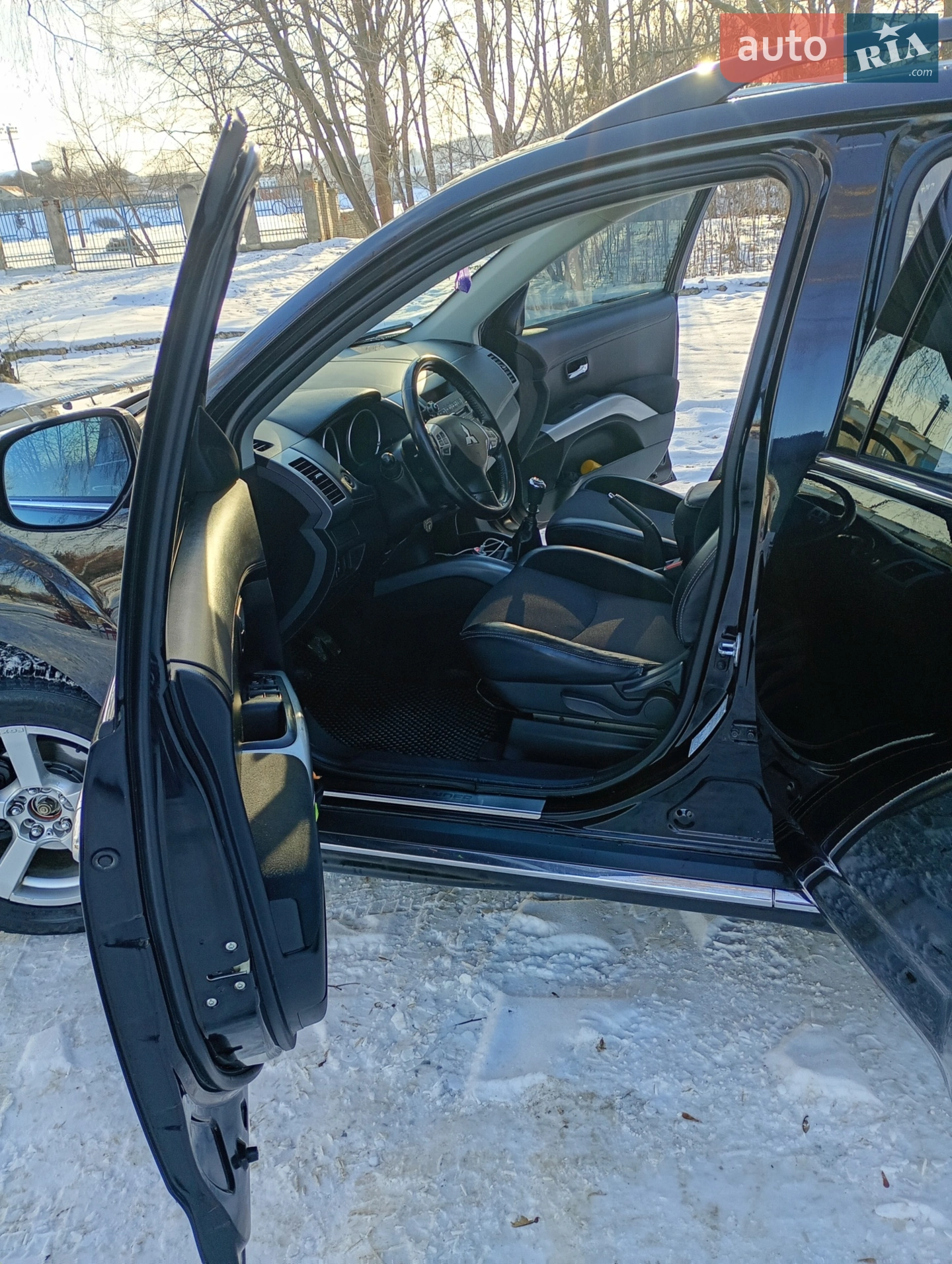 2010 Mitsubishi Outlander - мініатюра 21