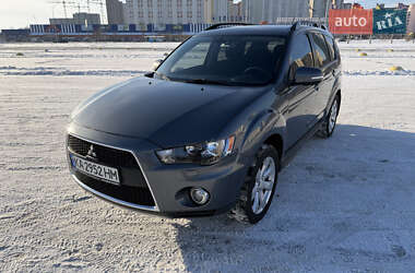 Позашляховик / Кросовер Mitsubishi Outlander 2012 в Києві