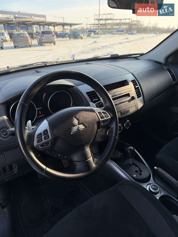 Внедорожник / Кроссовер Mitsubishi Outlander 2012 в Киеве фото 13 Внедорожник / Кроссовер Mitsubishi Outlander 2012 в Киеве