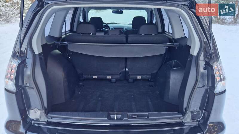 Внедорожник / Кроссовер Mitsubishi Outlander 2012 в Кременчуге