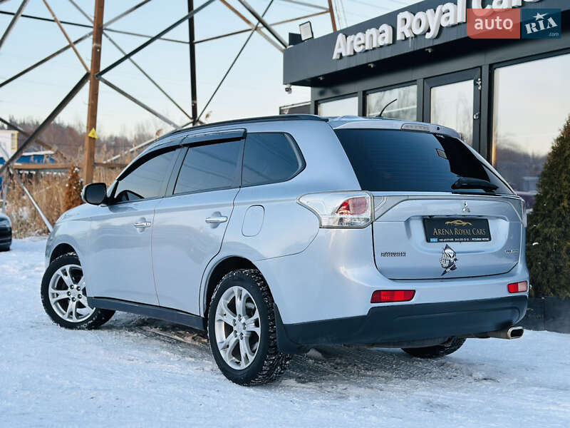 Внедорожник / Кроссовер Mitsubishi Outlander 2013 в Харькове