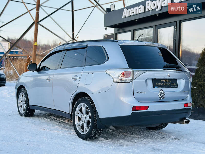 Внедорожник / Кроссовер Mitsubishi Outlander 2013 в Харькове