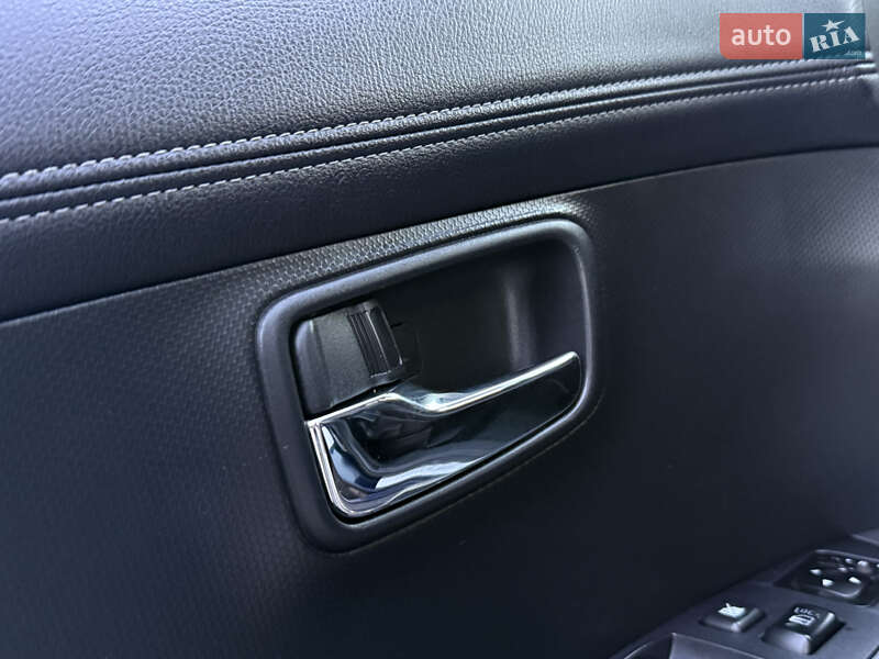 Внедорожник / Кроссовер Mitsubishi Outlander 2010 в Дрогобыче