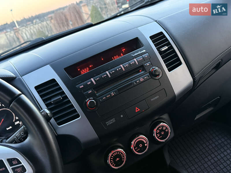 Внедорожник / Кроссовер Mitsubishi Outlander 2010 в Дрогобыче