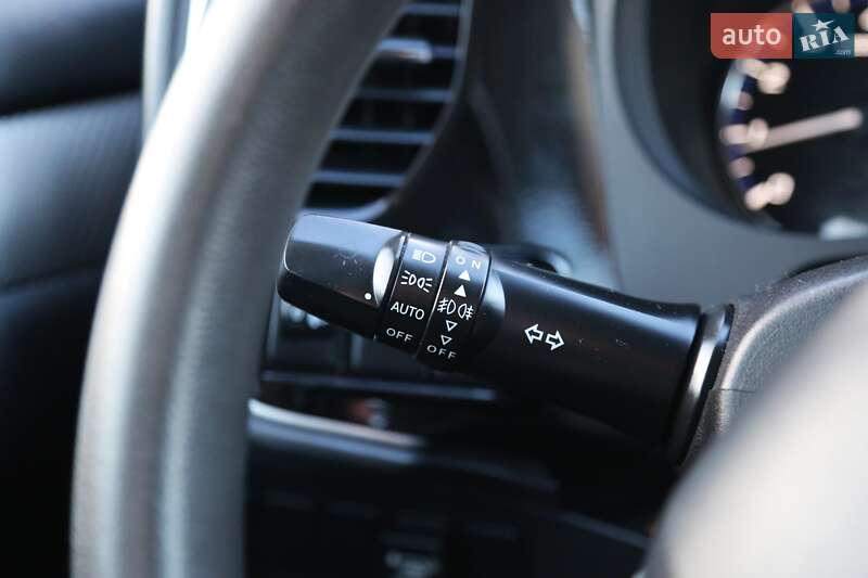 Внедорожник / Кроссовер Mitsubishi Outlander 2017 в Киеве