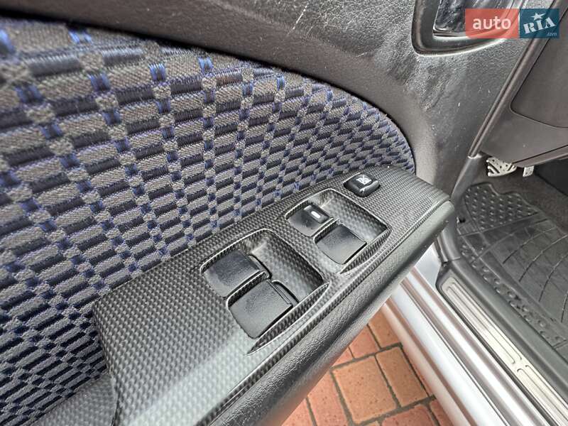 Позашляховик / Кросовер Mitsubishi Outlander 2006 в Одесі фото 44 Позашляховик / Кросовер Mitsubishi Outlander 2006 в Одесі