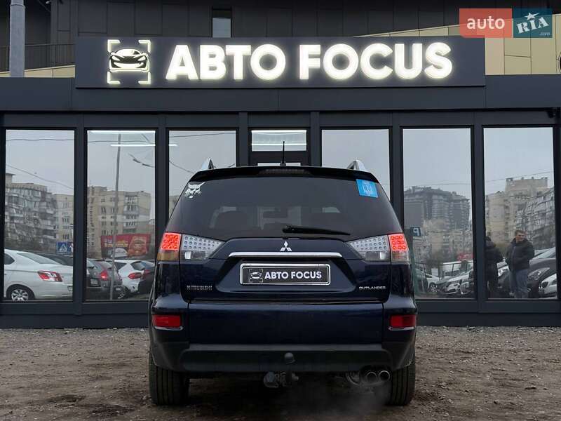 Внедорожник / Кроссовер Mitsubishi Outlander 2010 в Киеве