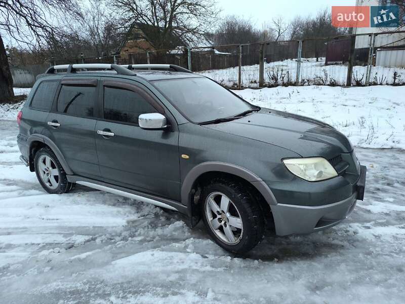 Внедорожник / Кроссовер Mitsubishi Outlander 2006 в Валках