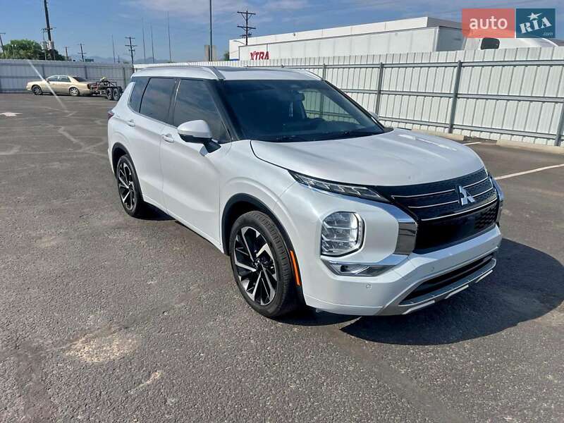 Mitsubishi Outlander 2022