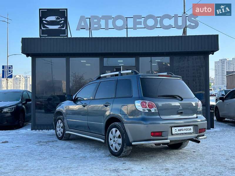 Внедорожник / Кроссовер Mitsubishi Outlander 2003 в Киеве