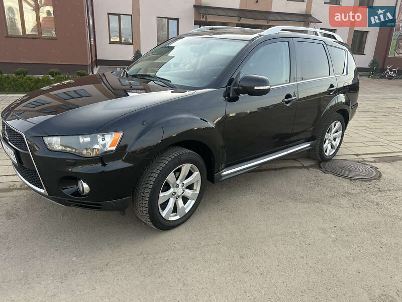 Внедорожник / Кроссовер Mitsubishi Outlander 2010 в Ивано-Франковске фото 3 Внедорожник / Кроссовер Mitsubishi Outlander 2010 в Ивано-Франковске