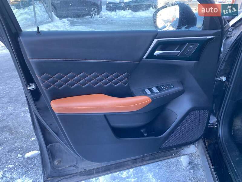 Внедорожник / Кроссовер Mitsubishi Outlander 2021 в Львове