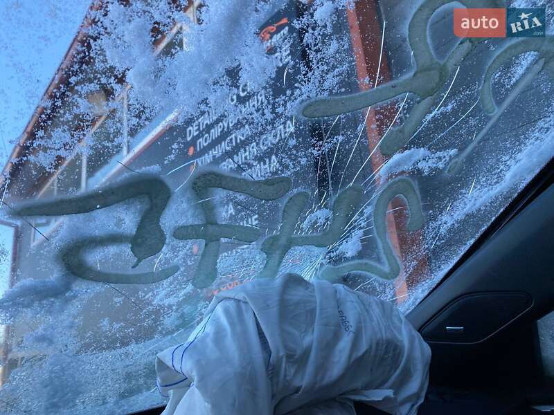 Внедорожник / Кроссовер Mitsubishi Outlander 2021 в Львове