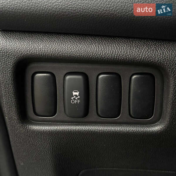 Внедорожник / Кроссовер Mitsubishi Outlander 2015 в Днепре