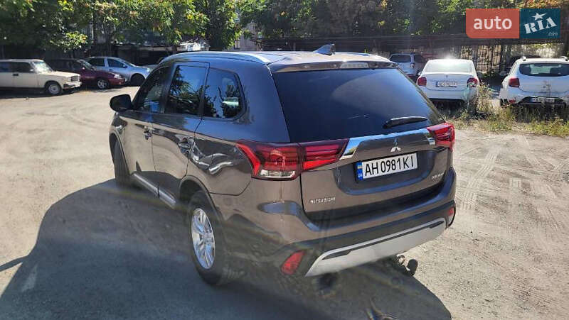Внедорожник / Кроссовер Mitsubishi Outlander 2018 в Днепре