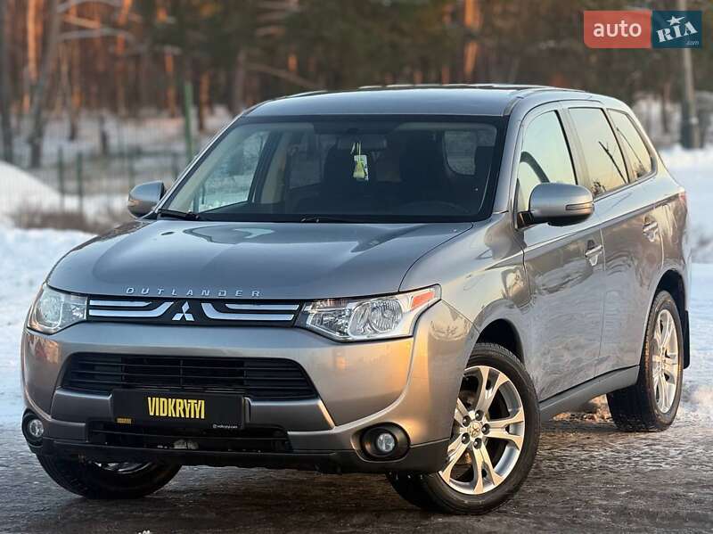 Внедорожник / Кроссовер Mitsubishi Outlander 2013 в Киеве