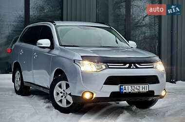 Внедорожник / Кроссовер Mitsubishi Outlander 2012 в Киеве