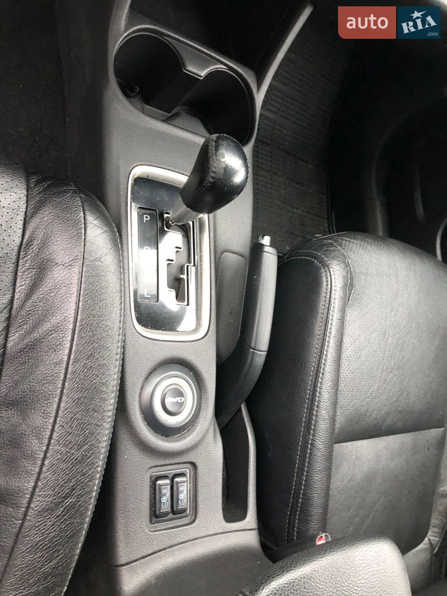 2012 Mitsubishi Outlander - мініатюра 10