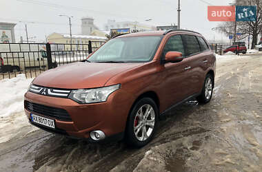 Внедорожник / Кроссовер Mitsubishi Outlander 2012 в Харькове