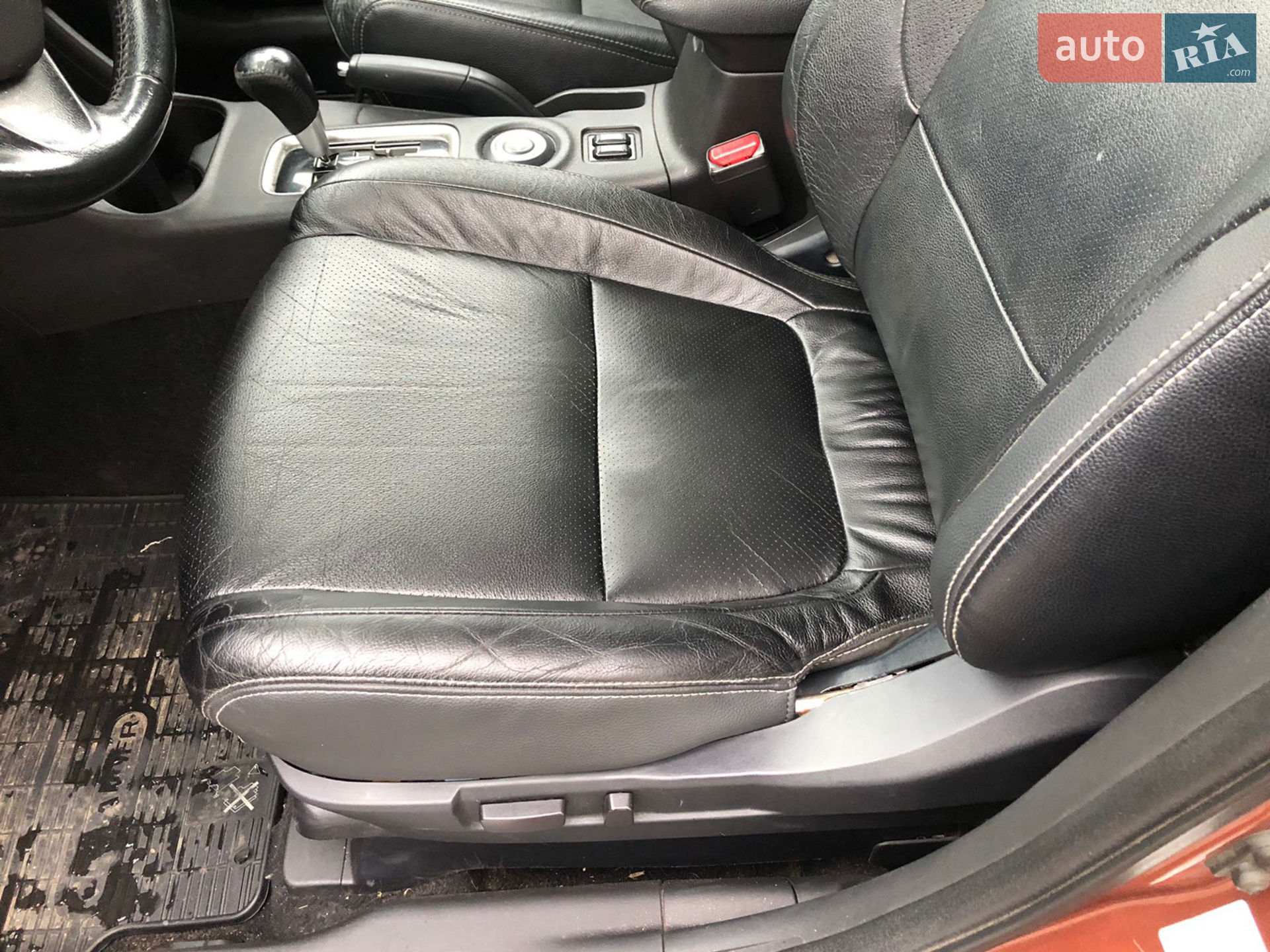 2012 Mitsubishi Outlander - мініатюра 16