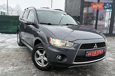 Внедорожник / Кроссовер Mitsubishi Outlander 2011 в Косове