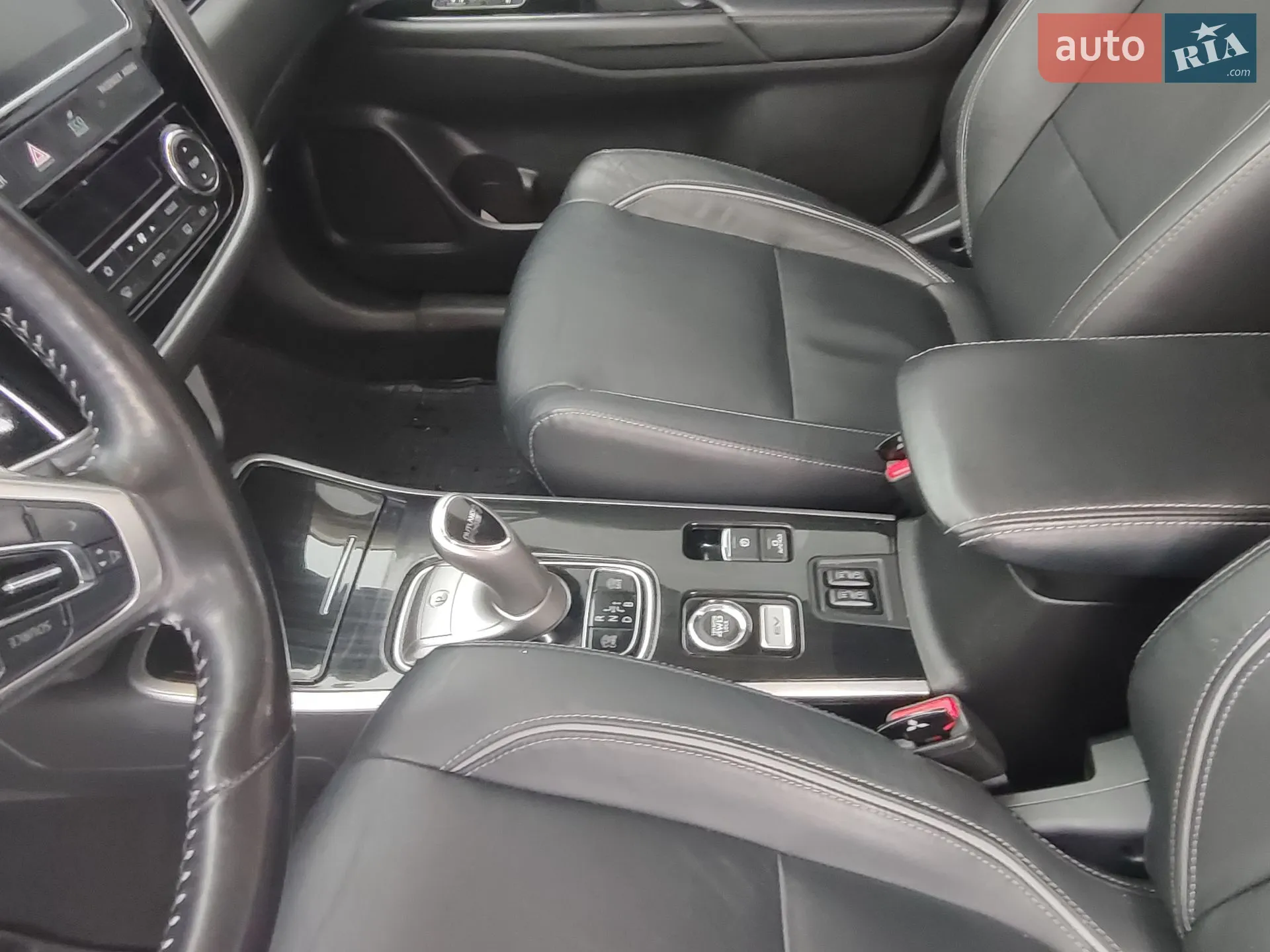 2017 Mitsubishi Outlander - мініатюра 39