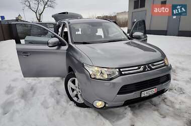 Внедорожник / Кроссовер Mitsubishi Outlander 2013 в Львове