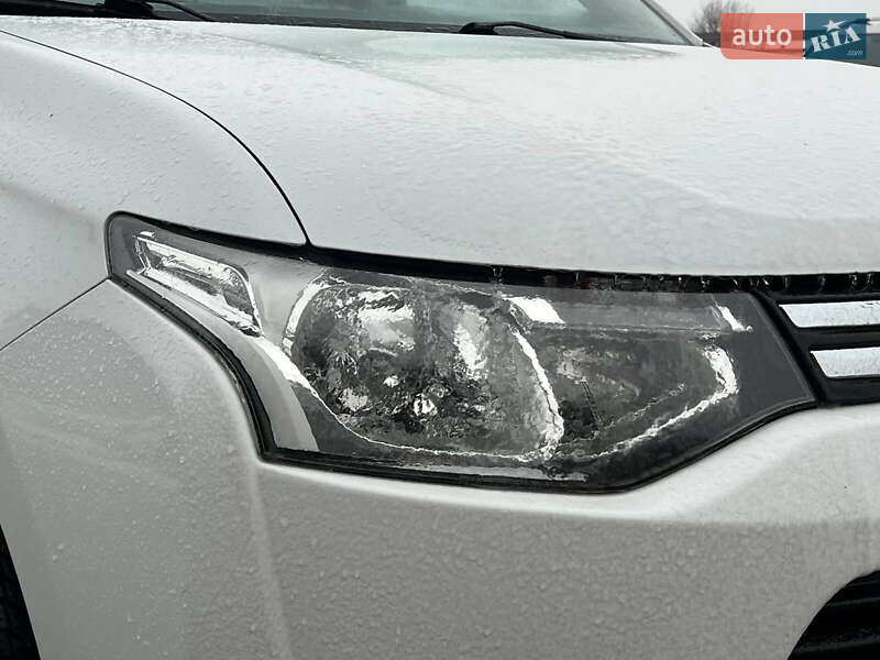 Внедорожник / Кроссовер Mitsubishi Outlander 2012 в Львове фото 12 Внедорожник / Кроссовер Mitsubishi Outlander 2012 в Львове