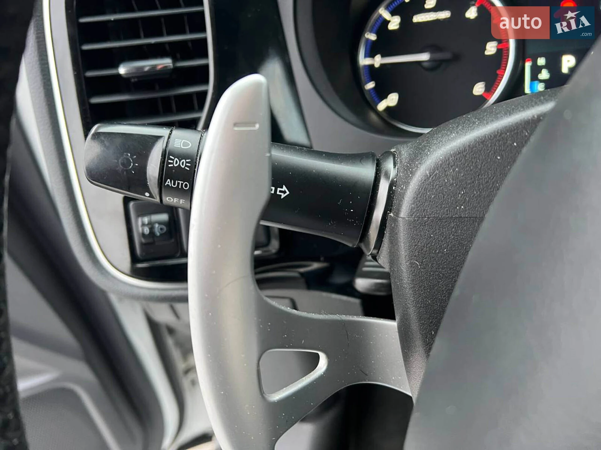 2012 Mitsubishi Outlander - мініатюра 23