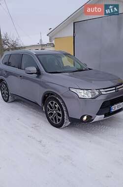 Внедорожник / Кроссовер Mitsubishi Outlander 2014 в Мене
