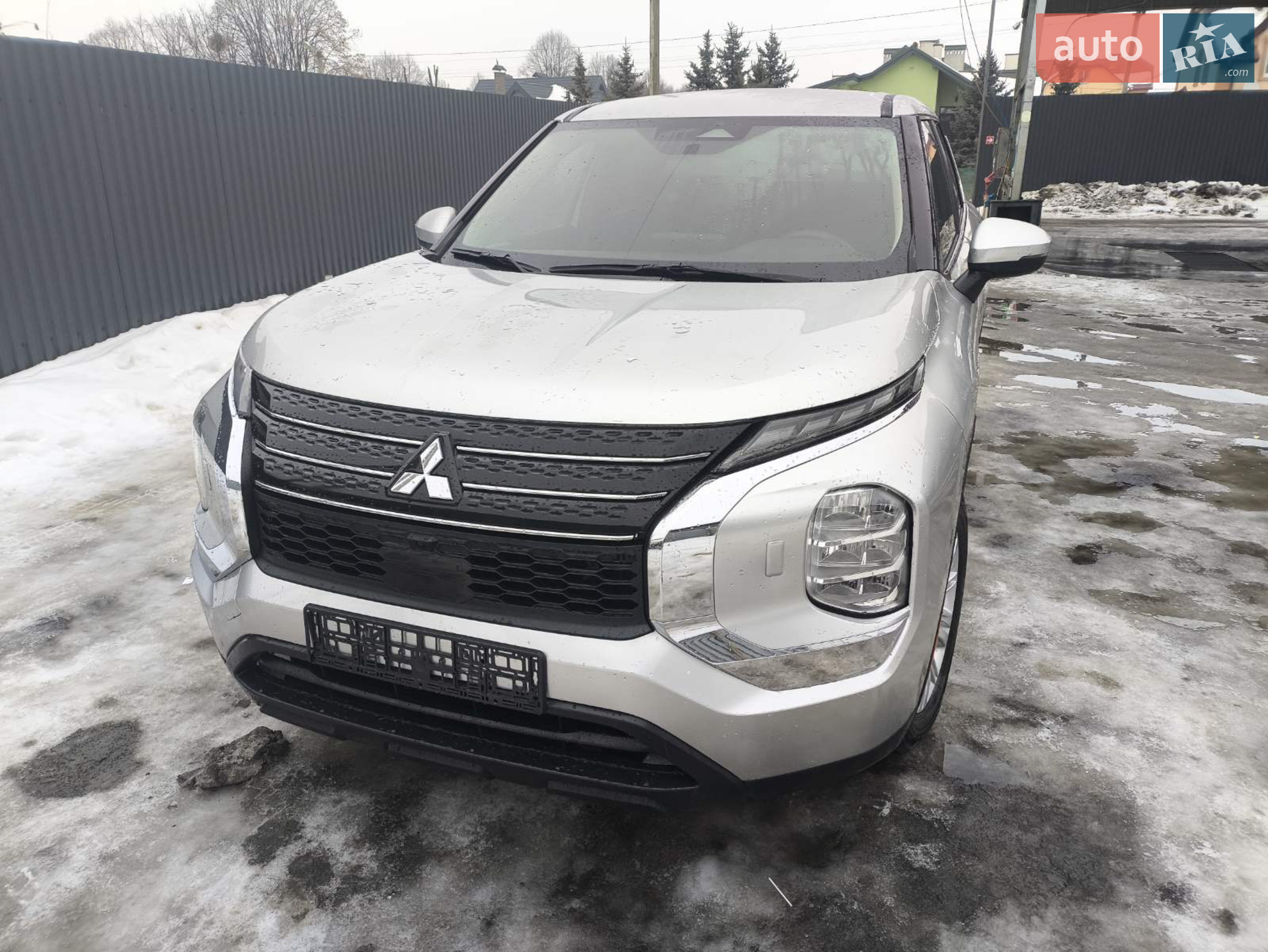 2021 Mitsubishi Outlander - мініатюра 3