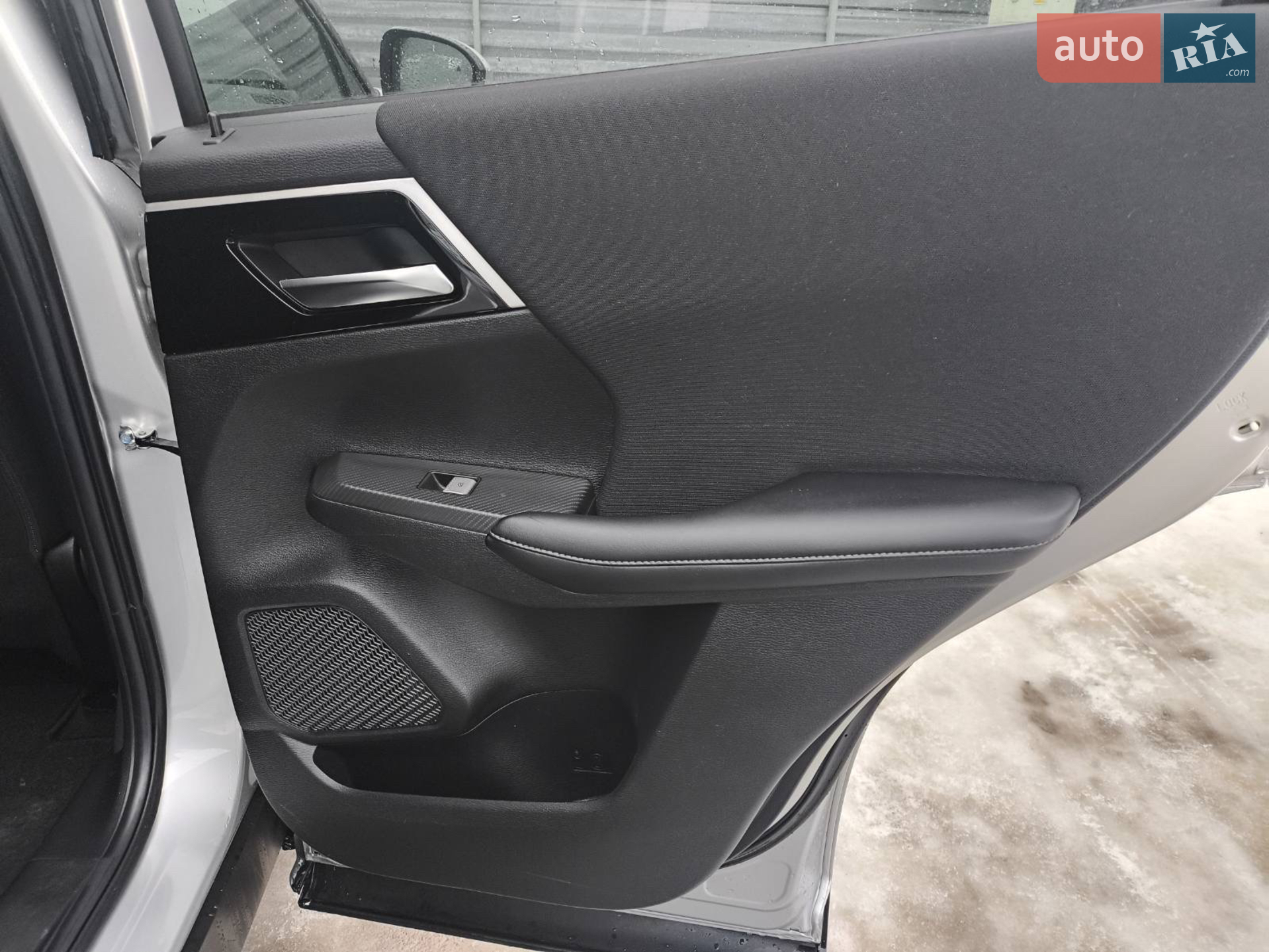 2021 Mitsubishi Outlander - мініатюра 18