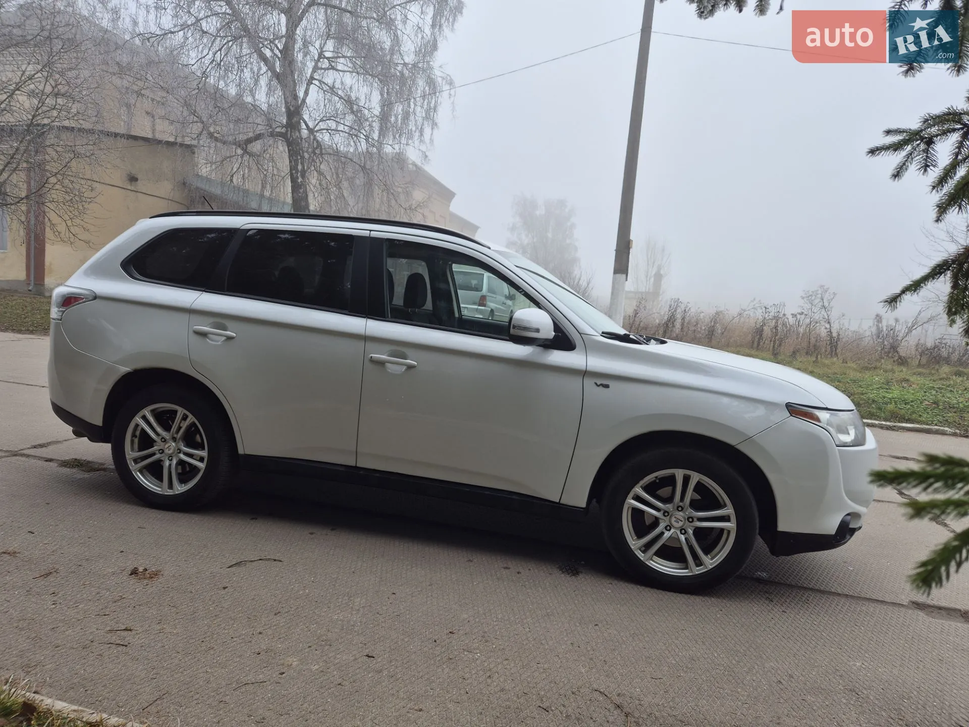 2013 Mitsubishi Outlander - мініатюра 13