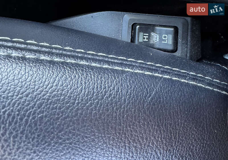 Внедорожник / Кроссовер Mitsubishi Outlander 2010 в Полтаве