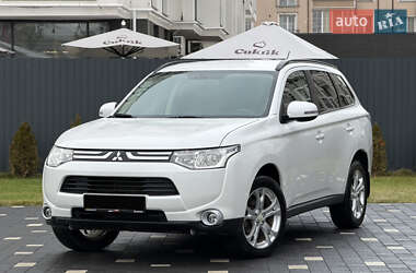 Позашляховик / Кросовер Mitsubishi Outlander 2013 в Ужгороді