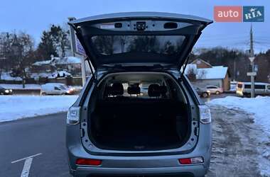 Внедорожник / Кроссовер Mitsubishi Outlander 2015 в Виннице