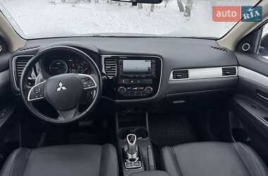 Внедорожник / Кроссовер Mitsubishi Outlander 2015 в Виннице