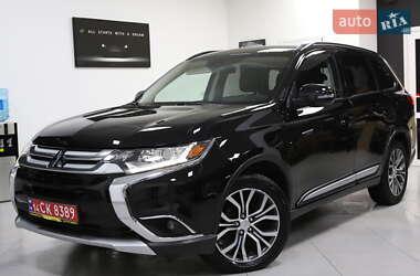 Позашляховик / Кросовер Mitsubishi Outlander 2017 в Дрогобичі
