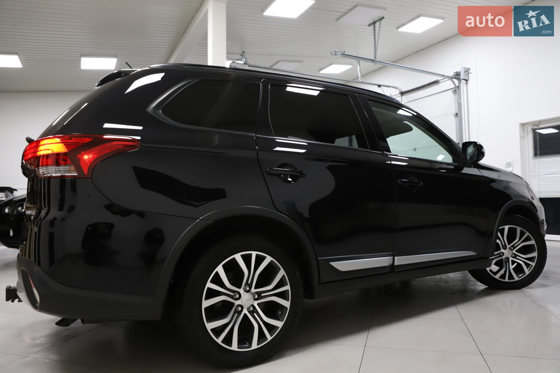2017 Mitsubishi Outlander - мініатюра 29