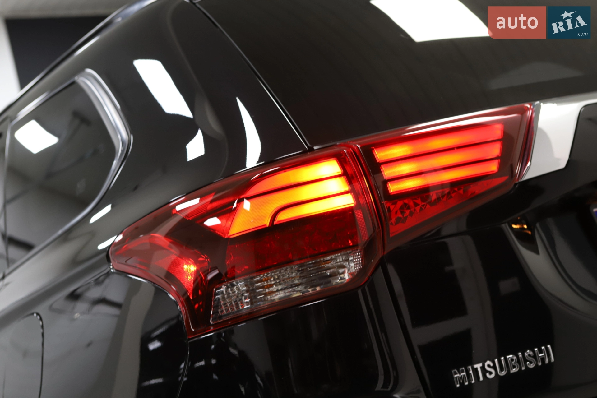 2017 Mitsubishi Outlander - мініатюра 37