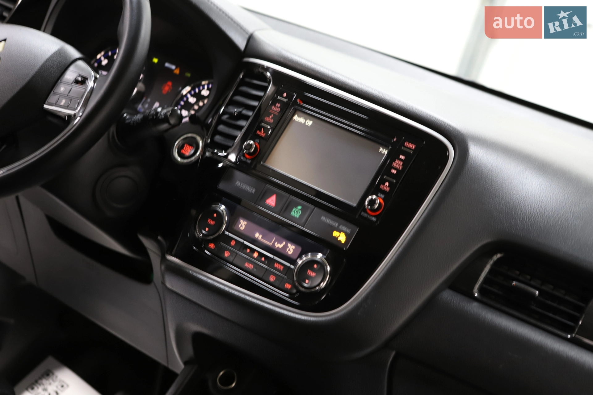 2017 Mitsubishi Outlander - мініатюра 87